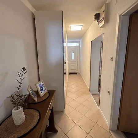 شقة Piccolo App سبليت